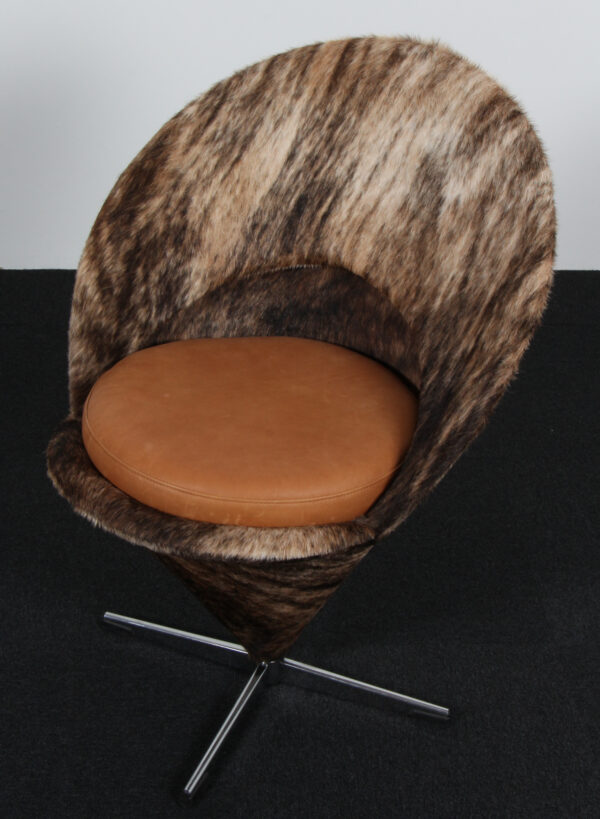 Verner Panton cone chair af læder og skind - Billede 2