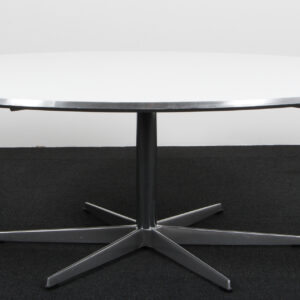 Piet Hein & Arne Jacobsen cirkulært sofabord, nylakeret