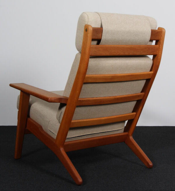 Hans J. Wegner Højrygget lænestol, model Ge290A. Eg og Hallingdal - Billede 3
