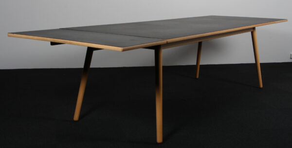 Poul M. Volther spisebord af bøg og linoleum. M/ Plader. Model C35C - Billede 5