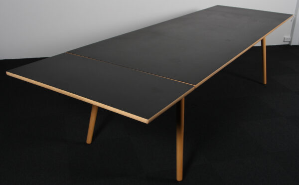 Poul M. Volther spisebord af bøg og linoleum. M/ Plader. Model C35C - Billede 4