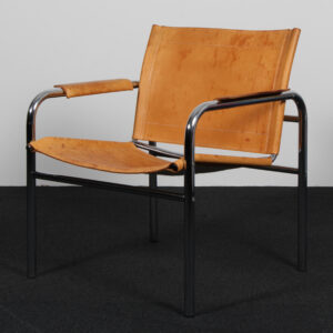 Tord Björklund lænestol af patineret læder og stål. "Klinte"