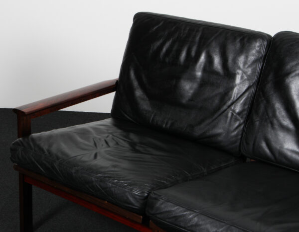 Illum Wikkelsø to personers sofa læder og palisander. Model Capella - Billede 5