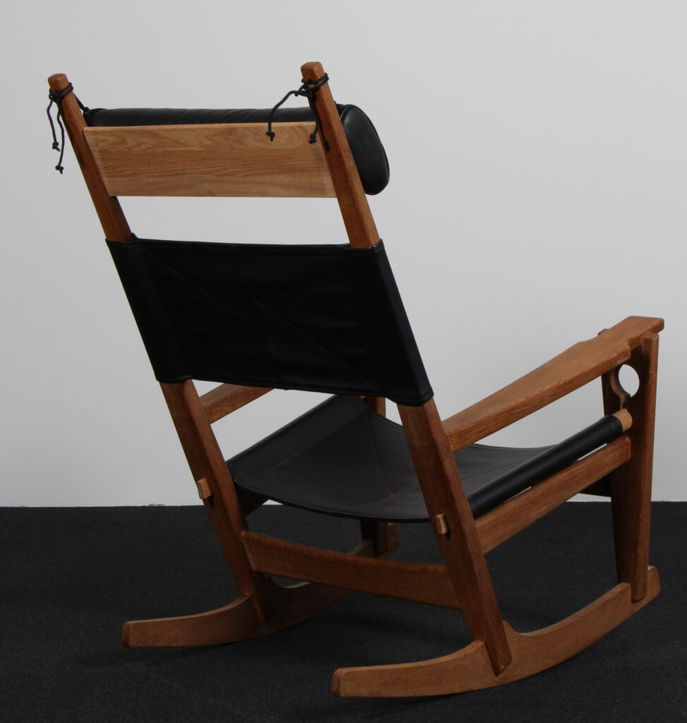 Hans J. Wegner Nøglehul gyngestol, GE673. Original betrukket - Billede 3
