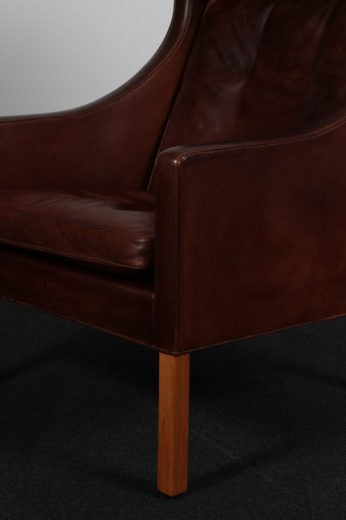 Børge Mogensen øreklapstol, model 2204. Original patineret læder - Billede 7