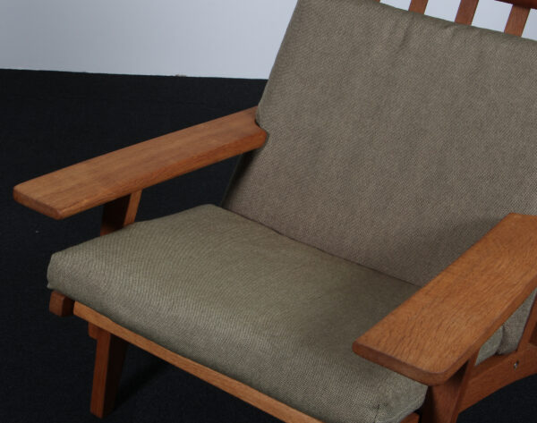 Hans J. Wegner højrygget lænestol model GE375, olieret eg. Tidlig model - Billede 5