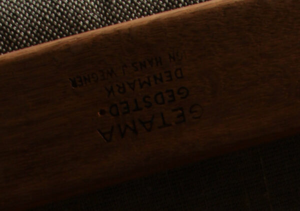 Hans J. Wegner højrygget lænestol model GE375, olieret eg. Tidlig model - Billede 4