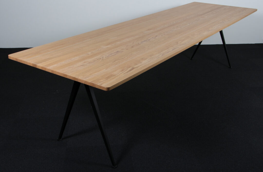 Hay spisebord af massiv eg, model Pyramide. - Billede 2