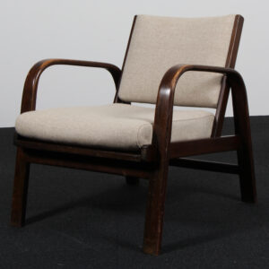 Magnus Stephensen for Fritz Hansen. Lænestol af bejdset bøg og Hallingdal. 1930'erne