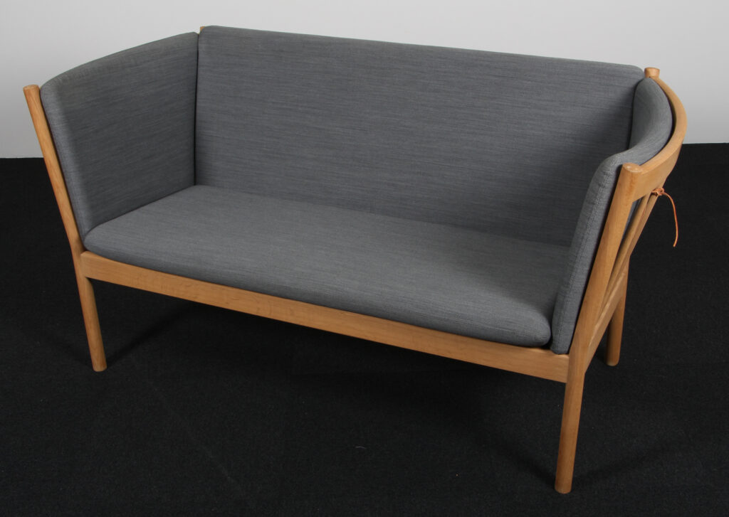 Erik Ole Jørgensen to personers sofa, model J149. Eg - Billede 2