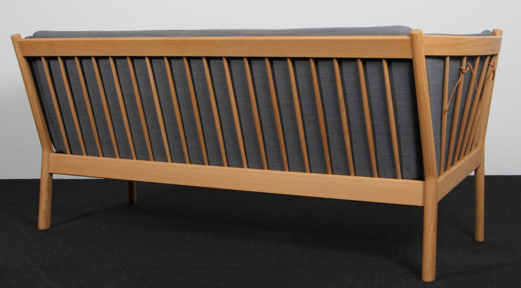 Erik Ole Jørgensen tre personers sofa, model J149. Eg - Billede 3