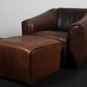 De Sede lænestol samt skammel, model DS47