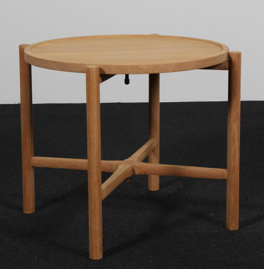 Hans J. Wegner bakkebord af massiv sæbebehandlet eg, PP35