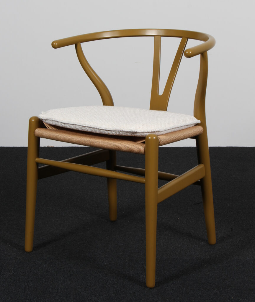 Hans J. Wegner Y stols hynde, model CH24 sandfarvet Boucle