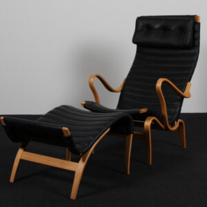 Bruno Mathsson Pernilla 2 lænestol samt skammel, bøg og læder