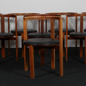 Niels J. Haugensen sæt på otte armstole af mahogni, model String Chair