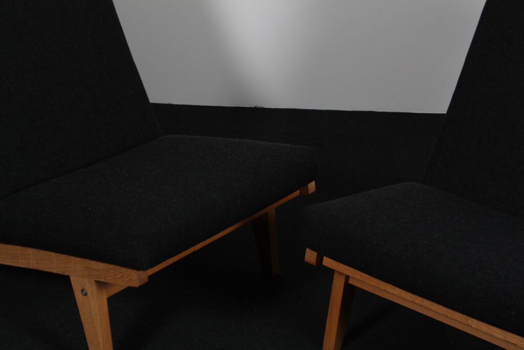 Hans J. Wegner højrygget lænestol model GE375, sæbebehandlet eg og uldstof - Billede 5