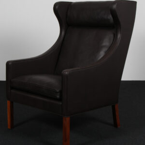 Børge Mogensen. Øreklapstol, model 2204.