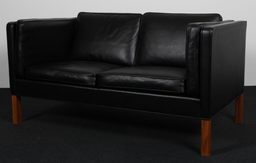 Børge Mogensen to personers sofa, model 2332. Original betrukket