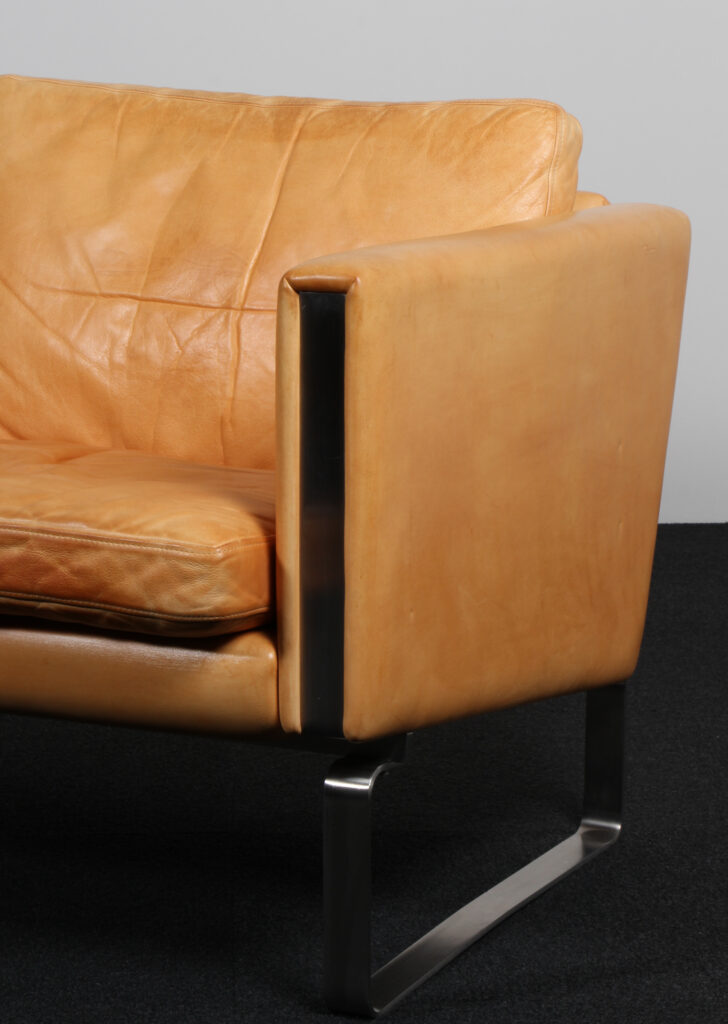 Hans J. Wegner to personers sofa af vegetabilsk læder, model CH102 - Billede 6