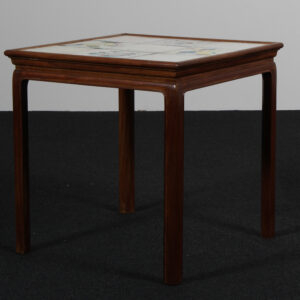 Frits Henningsen & Jens Thirslund sidebord / sofabord af mahogni og Kähler fliser
