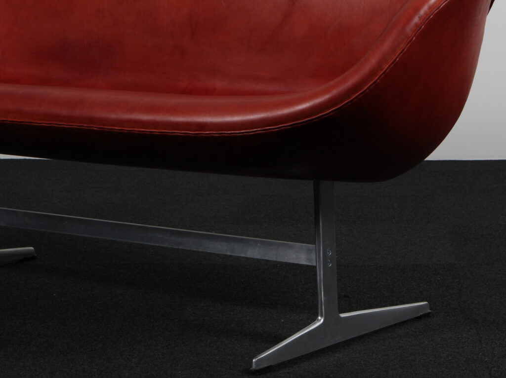 Arne Jacobsen Svanesofa, original betrukket. Red label - Billede 10