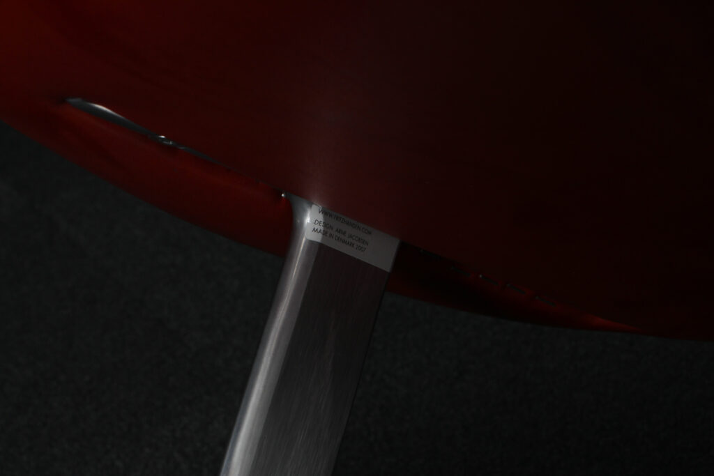 Arne Jacobsen Svanesofa, original betrukket. Red label - Billede 3