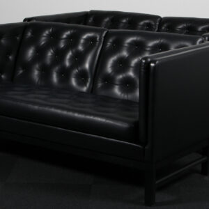 Erik Jørgensen to personers sofa, model EJ315, Original betrukket