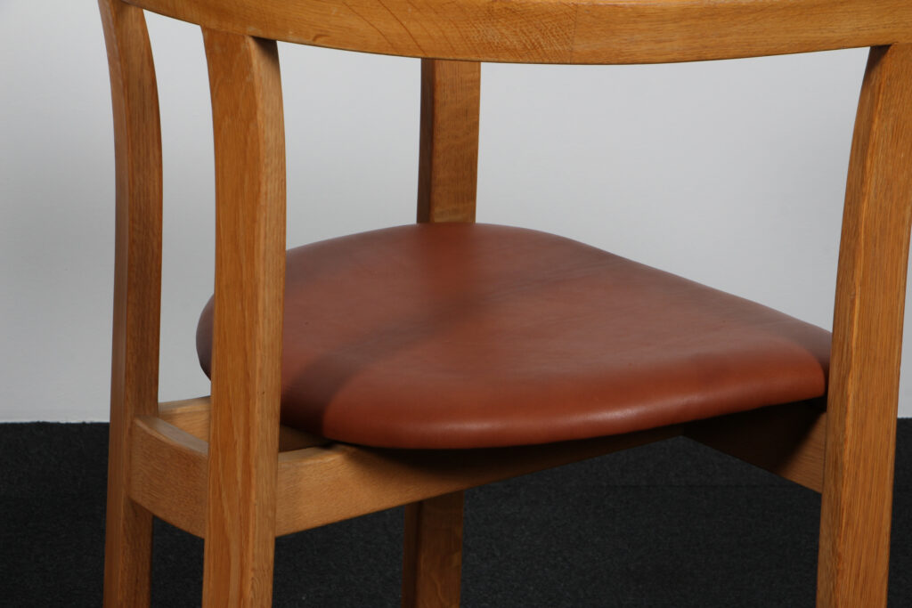 Hans Olsen par armstole af eg og anilin læder. - Billede 3