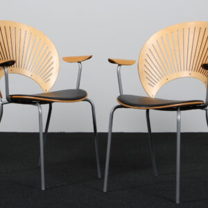 Nanna Ditzel Par Trinidad armstole af ahorn og anilin læder