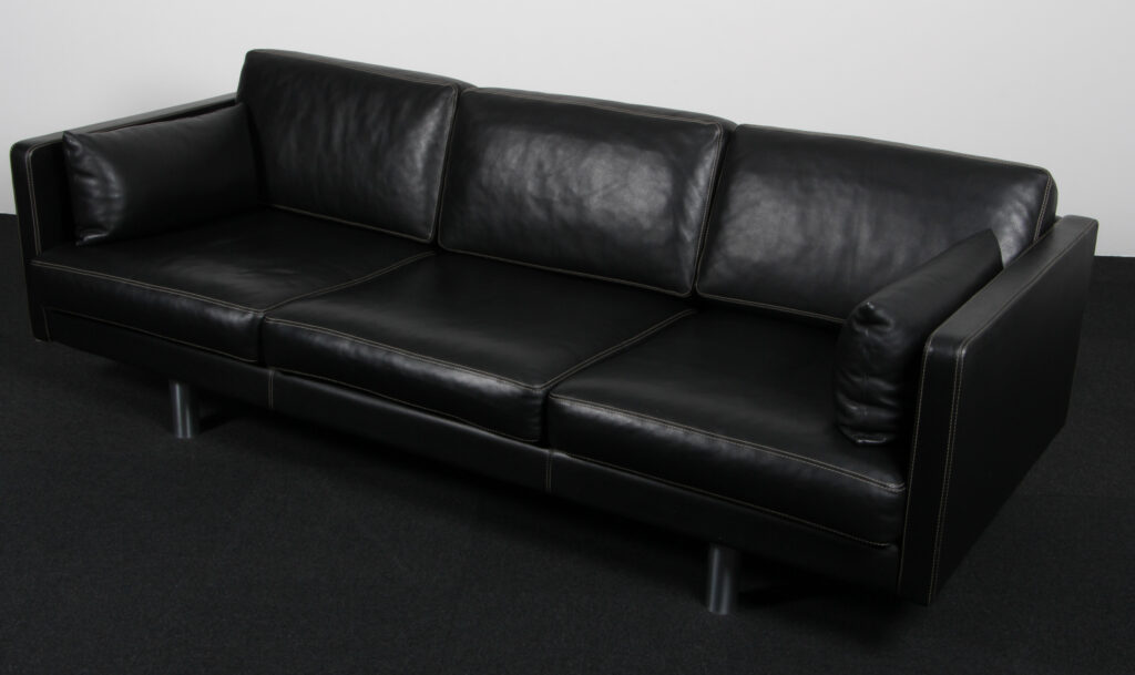 Erik Jørgensen tre personers sofa, original betrukket. Model EJ220 - Billede 2