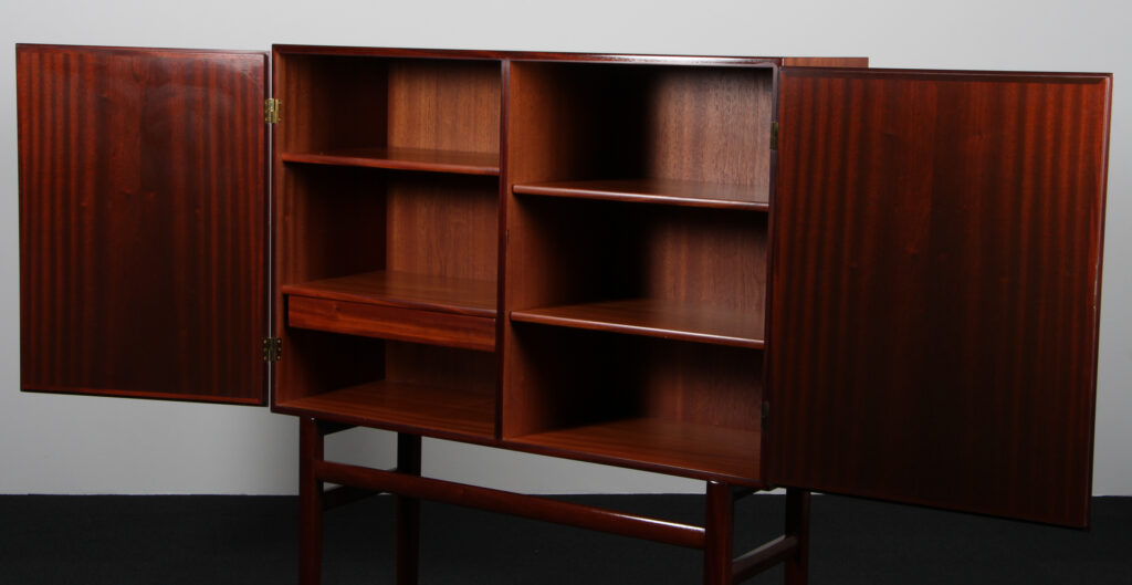 Ole Wanscher dækketøjsskab, mahogni, Rungstedlund - Billede 4