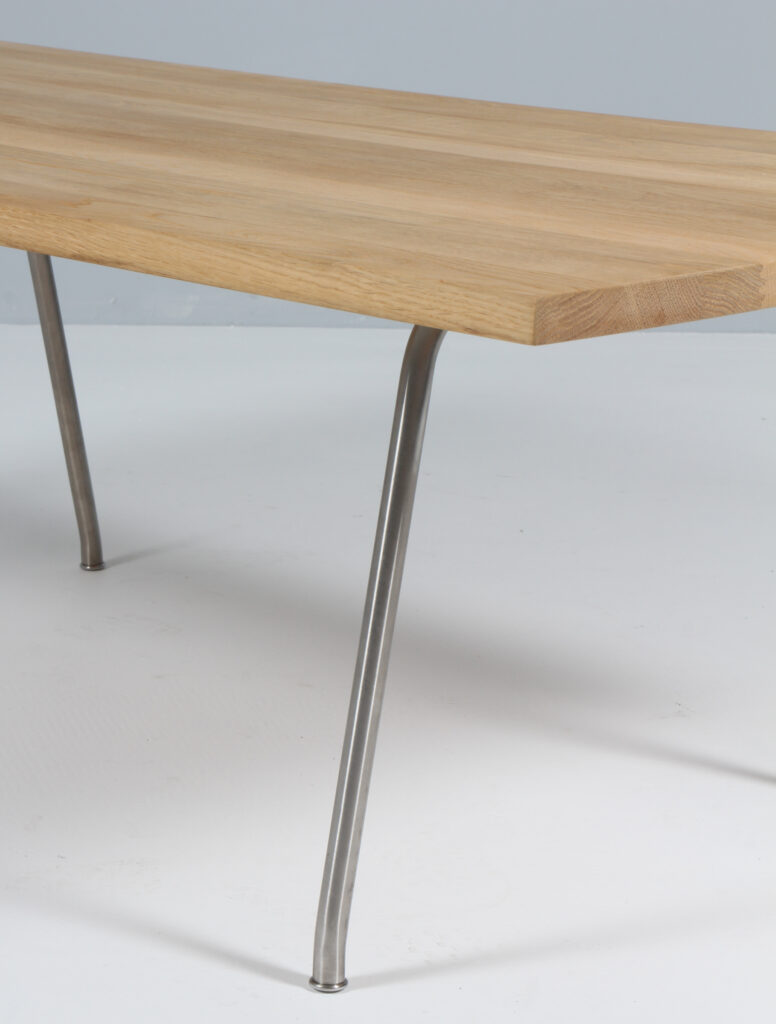 Hans J. Wegner sofabord af massiv eg og stål. CH413 - Billede 5