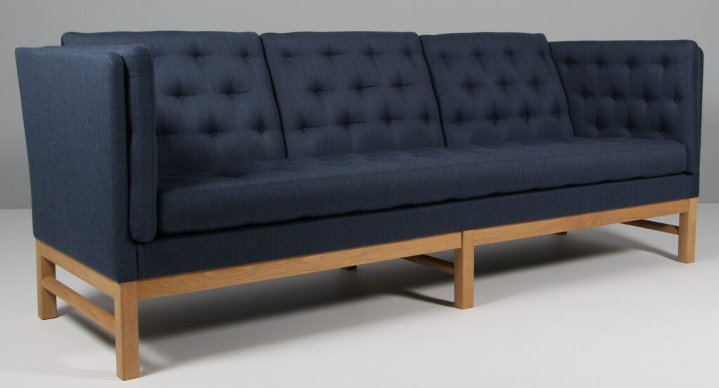Erik Jørgensen tre personers sofa, model EJ315, Original betrukket