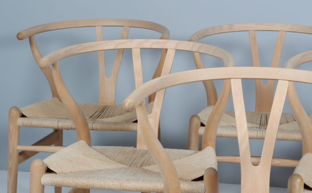Hans J. Wegner sæt på seks Y stole, model CH24. Sæbebehandlet bøg. - Billede 9