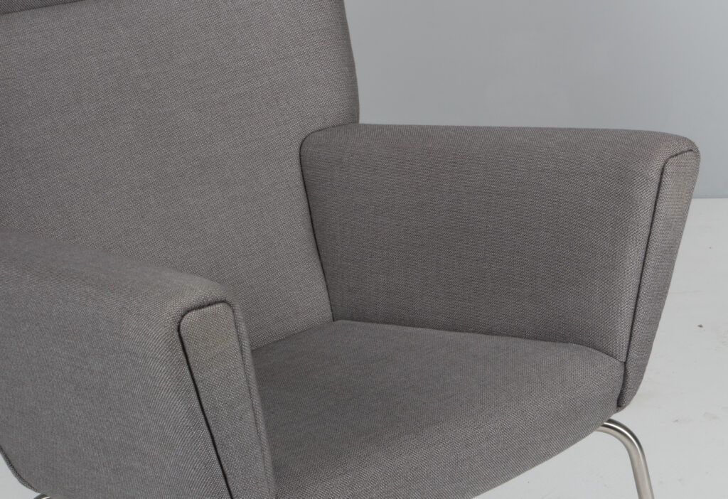 Hans J. Wegner Wing Chair, original betrukket - Billede 7