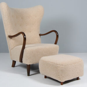 Alfred Christensen lænestol og skammel, Lammeuld