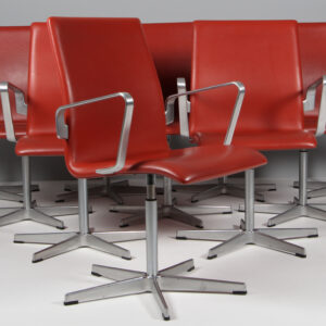 Arne Jacobsen Oxford armstol, Brown Label, Original betrukket