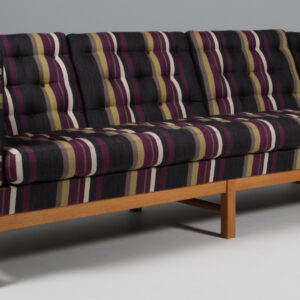 Erik Jørgensen tre personers sofa, model EJ315, Fanny Aronsen