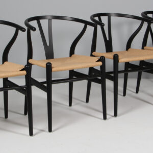 Hans J. Wegner sæt på fire Y stole, sort. Model CH24