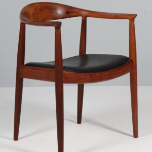 Hans J. Wegner The Chair, armstol af valnød. Model PP503