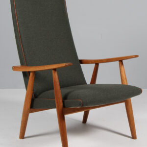Hans J. Wegner lænestol af Eg, nybetrukket, model GE260