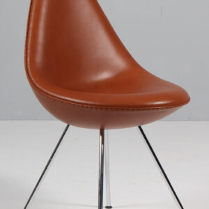 Arne Jacobsen Dråben med læder, model 3110
