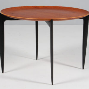 H. Engholm & Svend Åge Willumsen bakkebord af teak