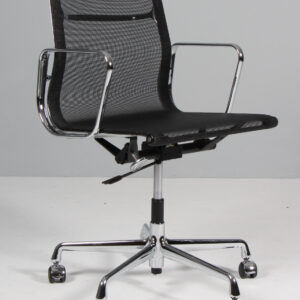 Charles & Ray Eames kontorstol, model EA117