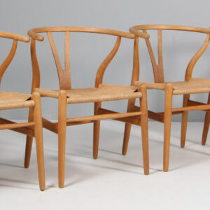 Hans J. Wegner sæt på fire Y stole af sæbebehandlet eg, model ch24