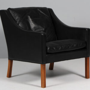 Børge Mogensen. Lænestol, model 2207. Original betrukket
