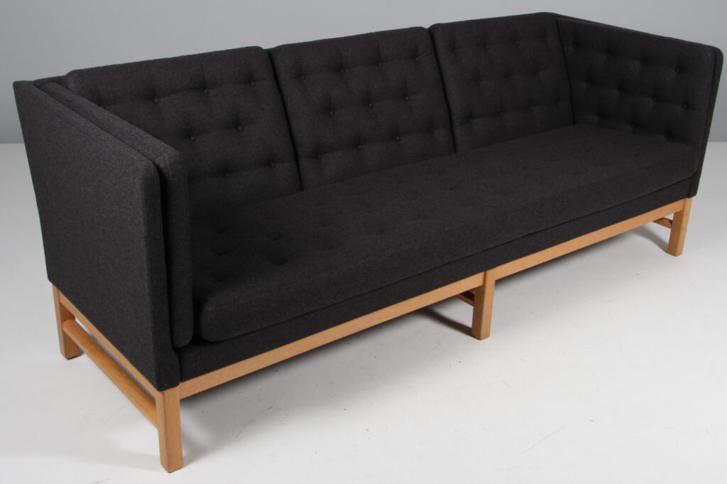 Erik Ole Jørgensen tre personers sofa, model EJ315, nybetrukket - Billede 2