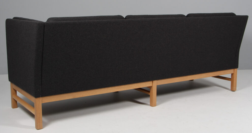 Erik Ole Jørgensen tre personers sofa, model EJ315, nybetrukket - Billede 3