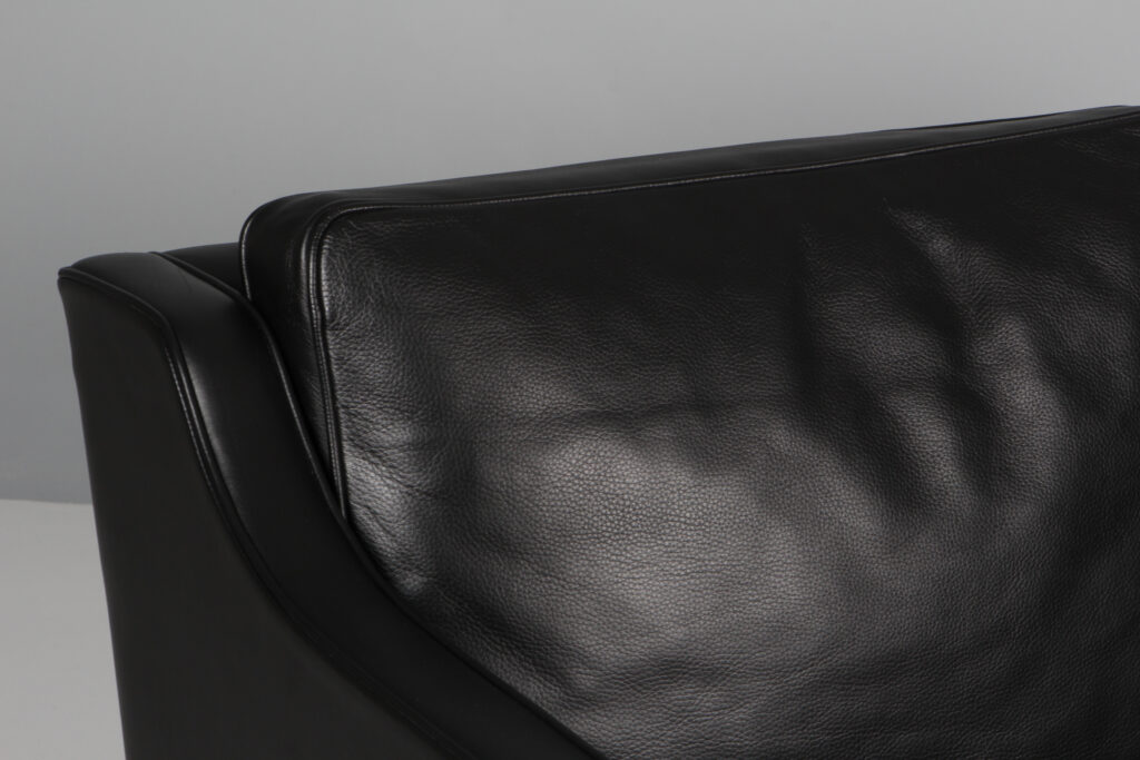 Børge Mogensen to personers sofa, model 2332. Original betrukket - Billede 3